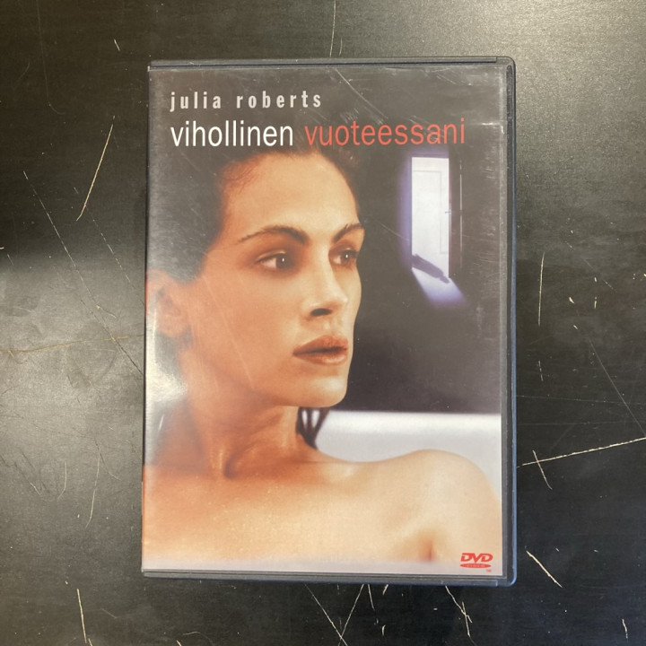 Vihollinen vuoteessani DVD (VG+/M-) -jännitys-